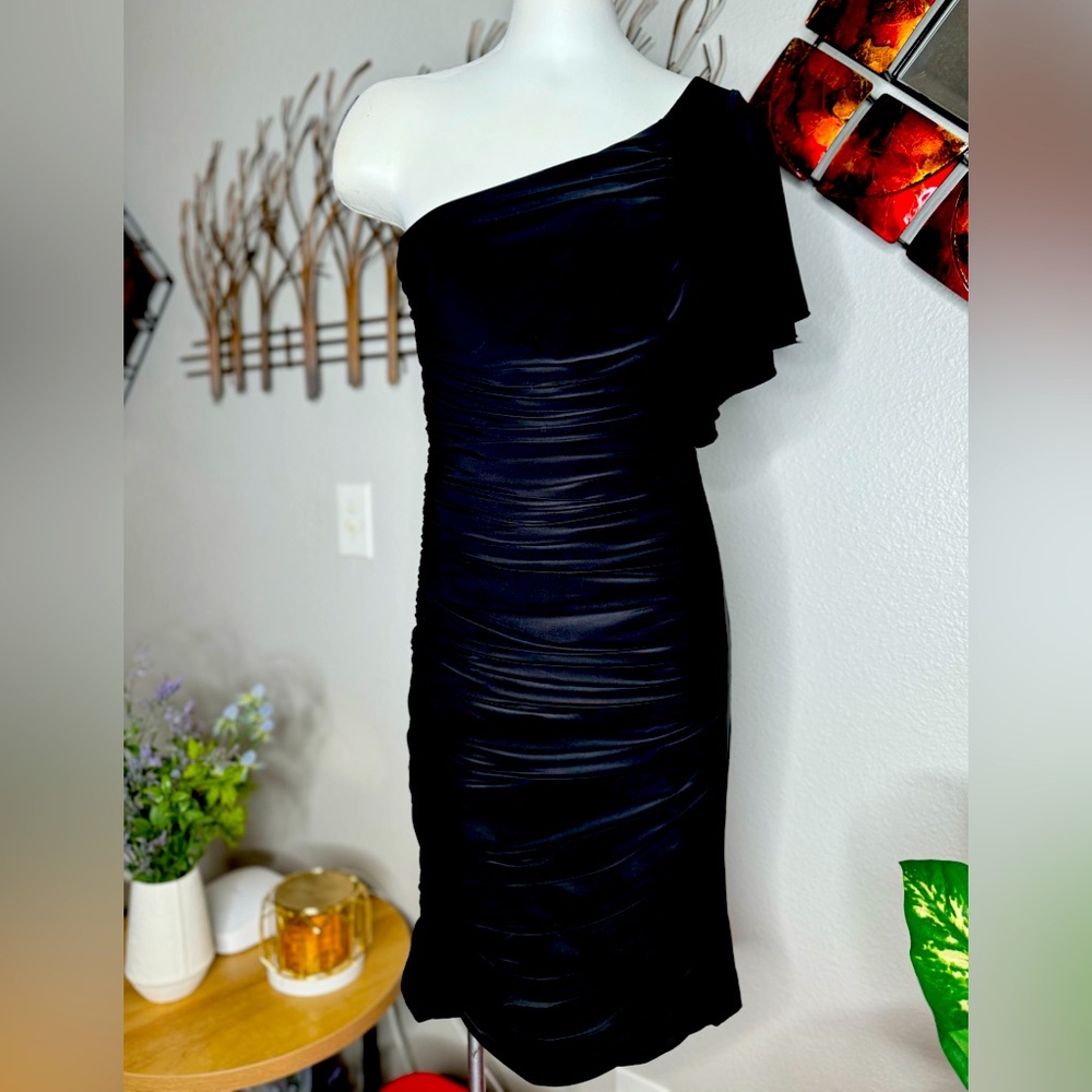 “As you wish” Charming and Elegant Black one-shoulder party dress. Size M. $32
